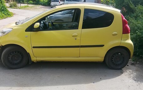 Peugeot 107 I рестайлинг, 2011 год, 350 000 рублей, 3 фотография