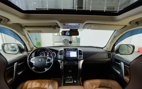 Toyota Land Cruiser 200, 2014 год, 3 490 000 рублей, 8 фотография