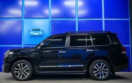 Toyota Land Cruiser 200, 2018 год, 5 800 000 рублей, 3 фотография