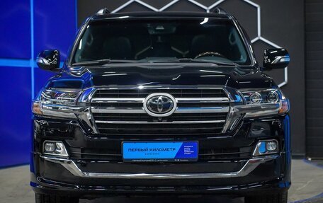Toyota Land Cruiser 200, 2018 год, 5 800 000 рублей, 4 фотография