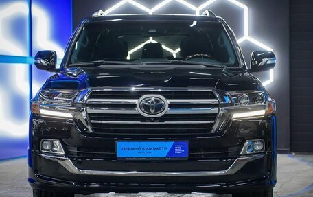 Toyota Land Cruiser 200, 2018 год, 5 800 000 рублей, 24 фотография