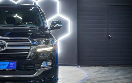 Toyota Land Cruiser 200, 2018 год, 5 800 000 рублей, 34 фотография