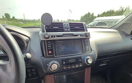 Toyota Land Cruiser Prado 150 рестайлинг 2, 2015 год, 3 350 000 рублей, 11 фотография