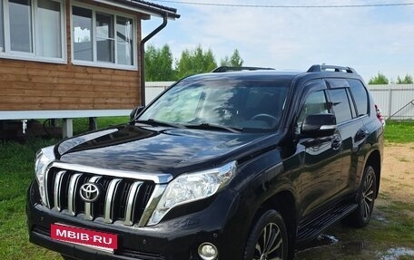Toyota Land Cruiser Prado 150 рестайлинг 2, 2015 год, 3 350 000 рублей, 14 фотография
