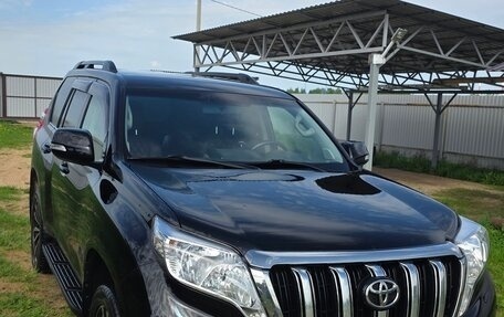 Toyota Land Cruiser Prado 150 рестайлинг 2, 2015 год, 3 350 000 рублей, 13 фотография