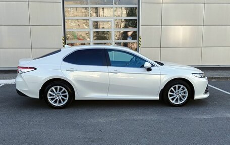 Toyota Camry, 2021 год, 3 699 000 рублей, 4 фотография