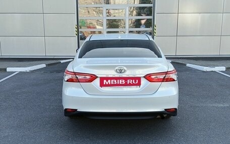 Toyota Camry, 2021 год, 3 699 000 рублей, 6 фотография