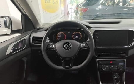 Volkswagen T-Cross I, 2022 год, 1 487 000 рублей, 7 фотография