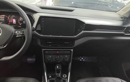 Volkswagen T-Cross I, 2022 год, 1 487 000 рублей, 10 фотография
