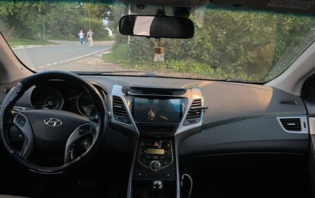 Hyundai Elantra V, 2015 год, 700 000 рублей, 9 фотография