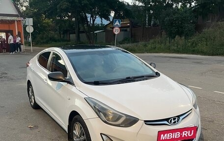 Hyundai Elantra V, 2015 год, 700 000 рублей, 5 фотография