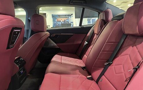 BMW 5 серия, 2025 год, 8 320 000 рублей, 13 фотография