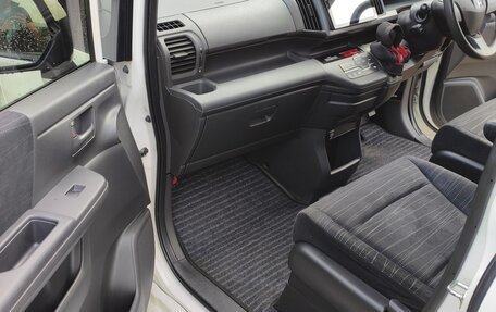 Honda Stepwgn IV, 2012 год, 1 230 000 рублей, 12 фотография