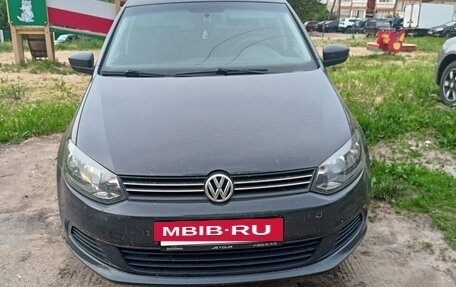 Volkswagen Polo VI (EU Market), 2013 год, 900 000 рублей, 5 фотография