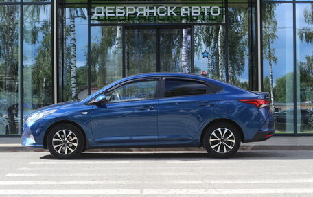 Hyundai Solaris II рестайлинг, 2021 год, 1 850 000 рублей, 2 фотография