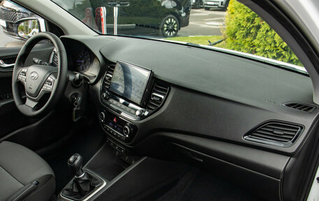Hyundai Solaris II рестайлинг, 2021 год, 1 438 000 рублей, 7 фотография