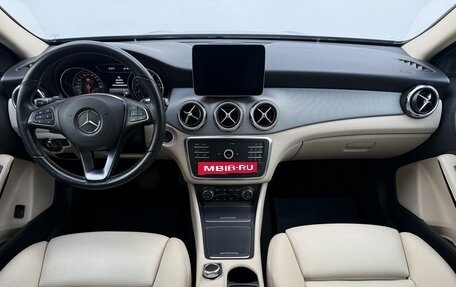 Mercedes-Benz GLA, 2019 год, 2 200 000 рублей, 12 фотография