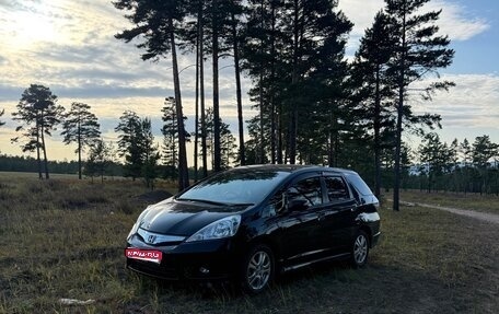 Honda Fit Shuttle I рестайлинг, 2012 год, 950 000 рублей, 1 фотография
