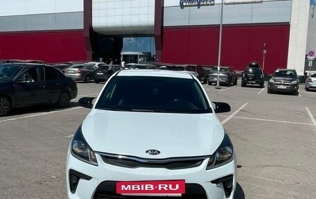 KIA Rio IV, 2019 год, 890 000 рублей, 3 фотография