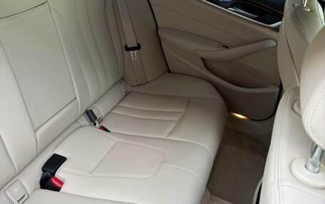BMW 5 серия, 2018 год, 2 690 000 рублей, 13 фотография