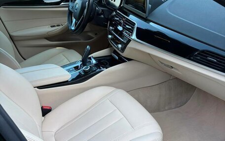 BMW 5 серия, 2018 год, 2 690 000 рублей, 15 фотография