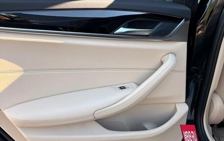 BMW 5 серия, 2018 год, 2 690 000 рублей, 14 фотография