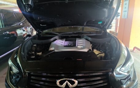 Infiniti QX70, 2015 год, 3 000 000 рублей, 11 фотография