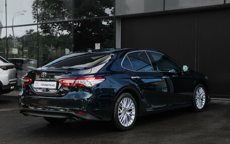 Toyota Camry, 2019 год, 2 990 000 рублей, 4 фотография