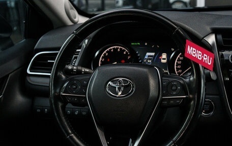 Toyota Camry, 2019 год, 2 990 000 рублей, 11 фотография
