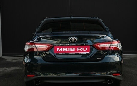 Toyota Camry, 2019 год, 2 990 000 рублей, 5 фотография