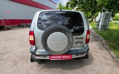 Chevrolet Niva I рестайлинг, 2003 год, 165 000 рублей, 2 фотография