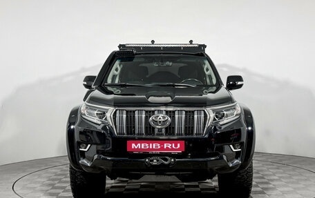 Toyota Land Cruiser Prado 150 рестайлинг 2, 2018 год, 6 350 000 рублей, 2 фотография