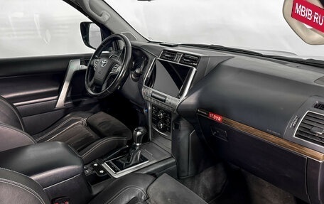 Toyota Land Cruiser Prado 150 рестайлинг 2, 2018 год, 6 350 000 рублей, 20 фотография