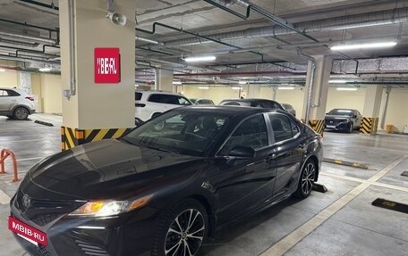 Toyota Camry, 2020 год, 2 200 000 рублей, 8 фотография