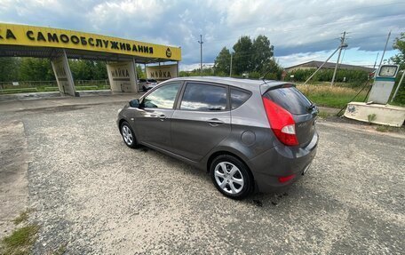 Hyundai Solaris II рестайлинг, 2012 год, 700 000 рублей, 5 фотография