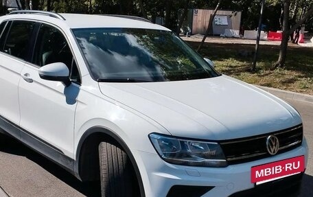 Volkswagen Tiguan II, 2018 год, 2 150 000 рублей, 3 фотография