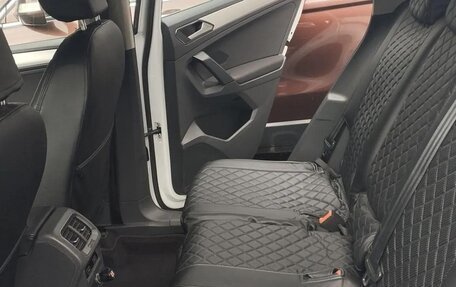 Volkswagen Tiguan II, 2018 год, 2 150 000 рублей, 13 фотография
