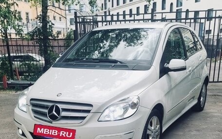 Mercedes-Benz B-Класс, 2011 год, 720 000 рублей, 1 фотография