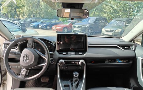 Toyota RAV4, 2020 год, 3 000 000 рублей, 7 фотография