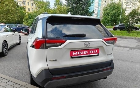 Toyota RAV4, 2020 год, 3 000 000 рублей, 3 фотография