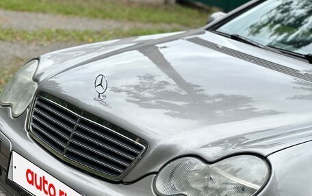 Mercedes-Benz C-Класс, 2004 год, 450 000 рублей, 3 фотография