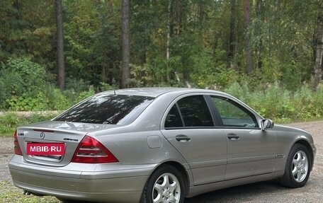 Mercedes-Benz C-Класс, 2004 год, 450 000 рублей, 11 фотография