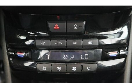 Peugeot 2008 II, 2017 год, 1 249 000 рублей, 11 фотография