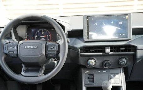 Toyota Hilux, 2026 год, 6 900 000 рублей, 8 фотография