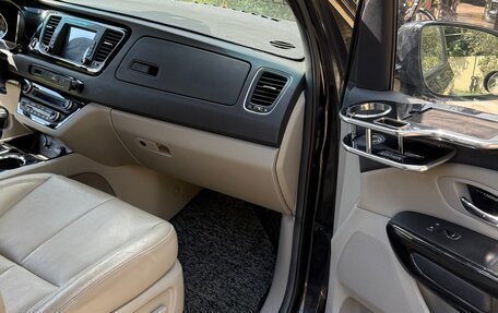 KIA Carnival III, 2018 год, 2 899 000 рублей, 9 фотография