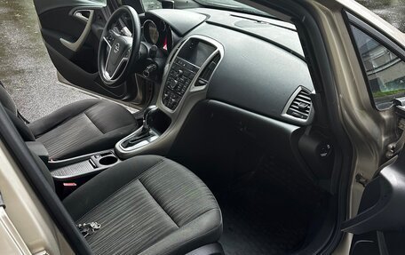 Opel Astra J, 2011 год, 389 000 рублей, 8 фотография