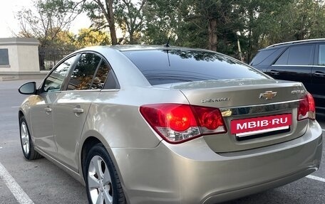 Chevrolet Cruze II, 2012 год, 700 000 рублей, 3 фотография
