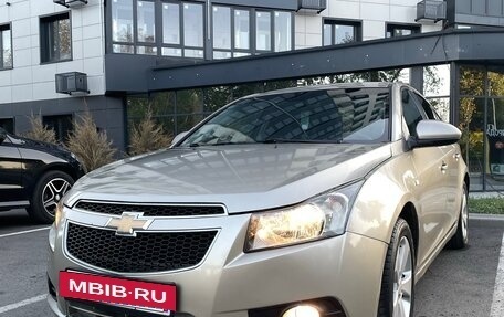 Chevrolet Cruze II, 2012 год, 700 000 рублей, 2 фотография