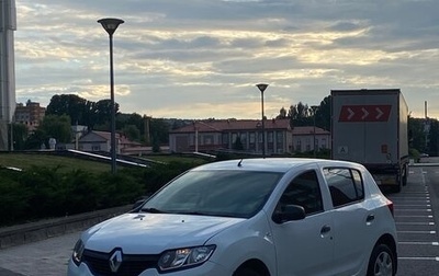 Renault Sandero II рестайлинг, 2017 год, 835 000 рублей, 1 фотография