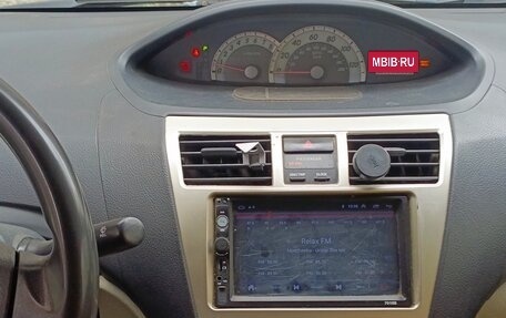Toyota Yaris III рестайлинг, 2008 год, 450 000 рублей, 8 фотография